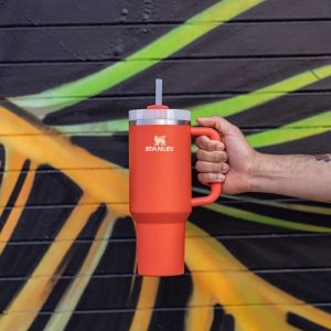 ماگ استنلی Quencher H2.O دسته دار 1.18 لیتر وارداتی 11 ماگ استنلی Quencher H2.O دسته دار 1.18 لیتر وارداتی