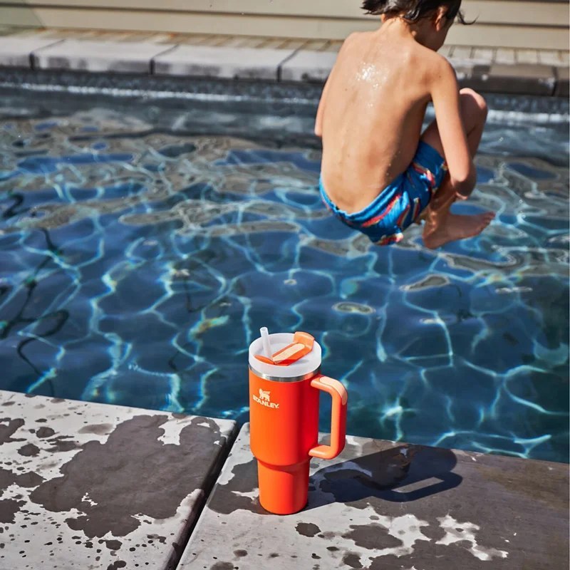 ماگ استنلی Quencher H2.O دسته دار 1.18 لیتر وارداتی 4 ماگ استنلی Quencher H2.O دسته دار 1.18 لیتر وارداتی - تصویر 4