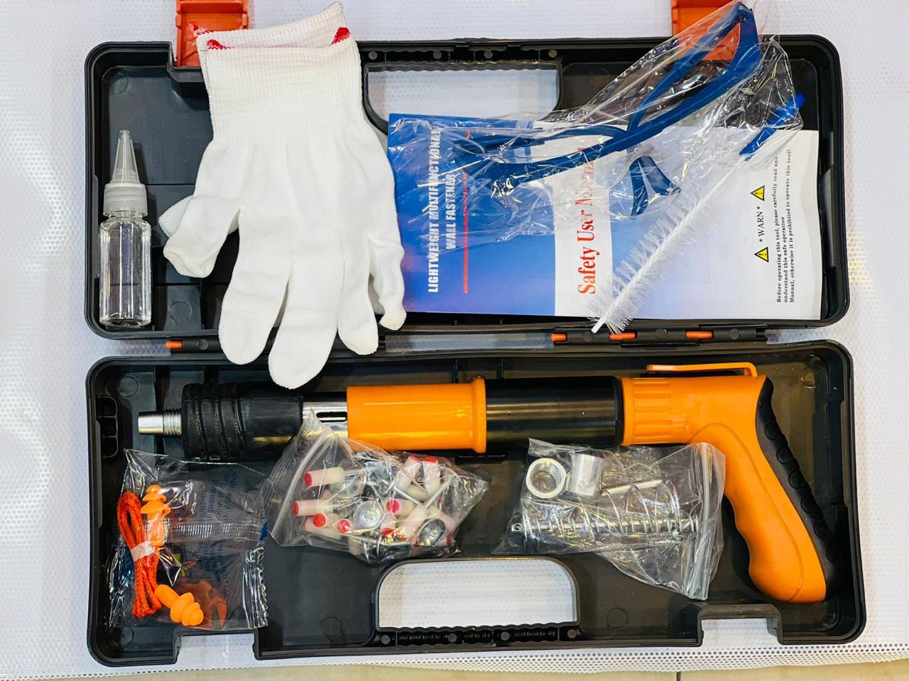 میخکوب چاشنی دار